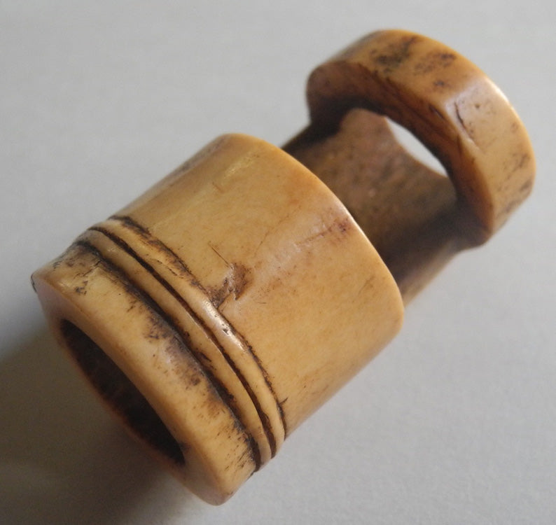 Japanese antique Accessory Netsuke Flower vase Edo era Deer Horn Ojime