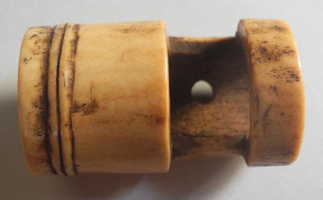 Japanese antique Accessory Netsuke Flower vase Edo era Deer Horn Ojime