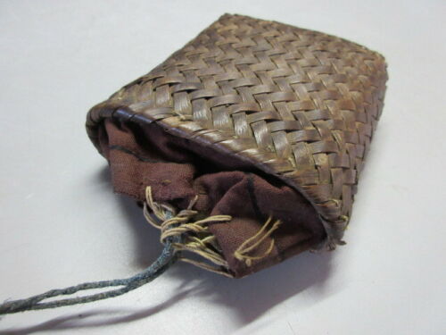 Japanese antique Cigar box and Netsuke Beautiful Boxwood Extinguisher Ojime